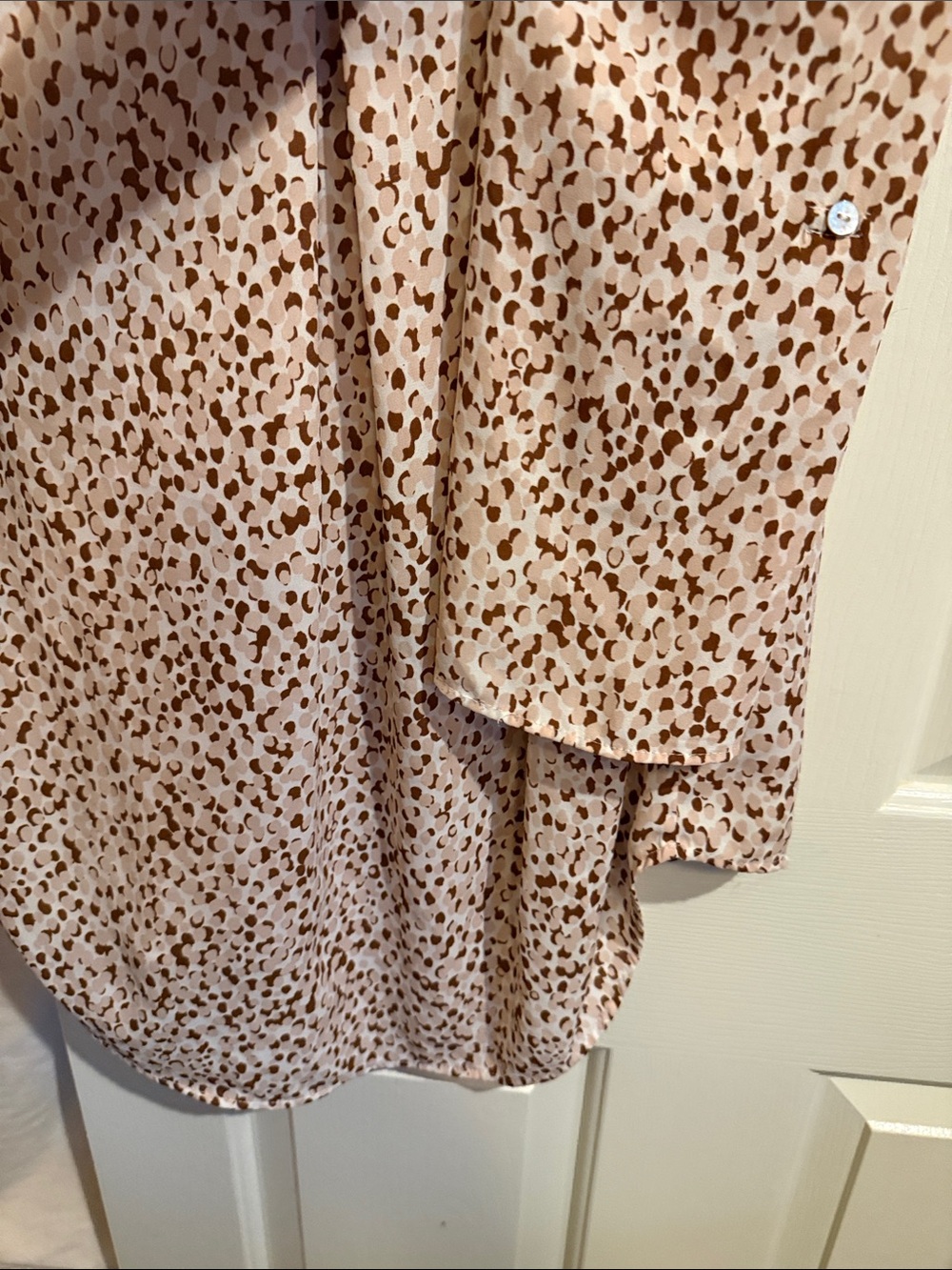 Daniel Rainn Pink Blush Leopard Print V-Neck Blouse - Picture 5 of 15